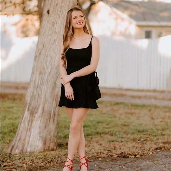 Meet your Posher, Haley - Picture 4 of 5